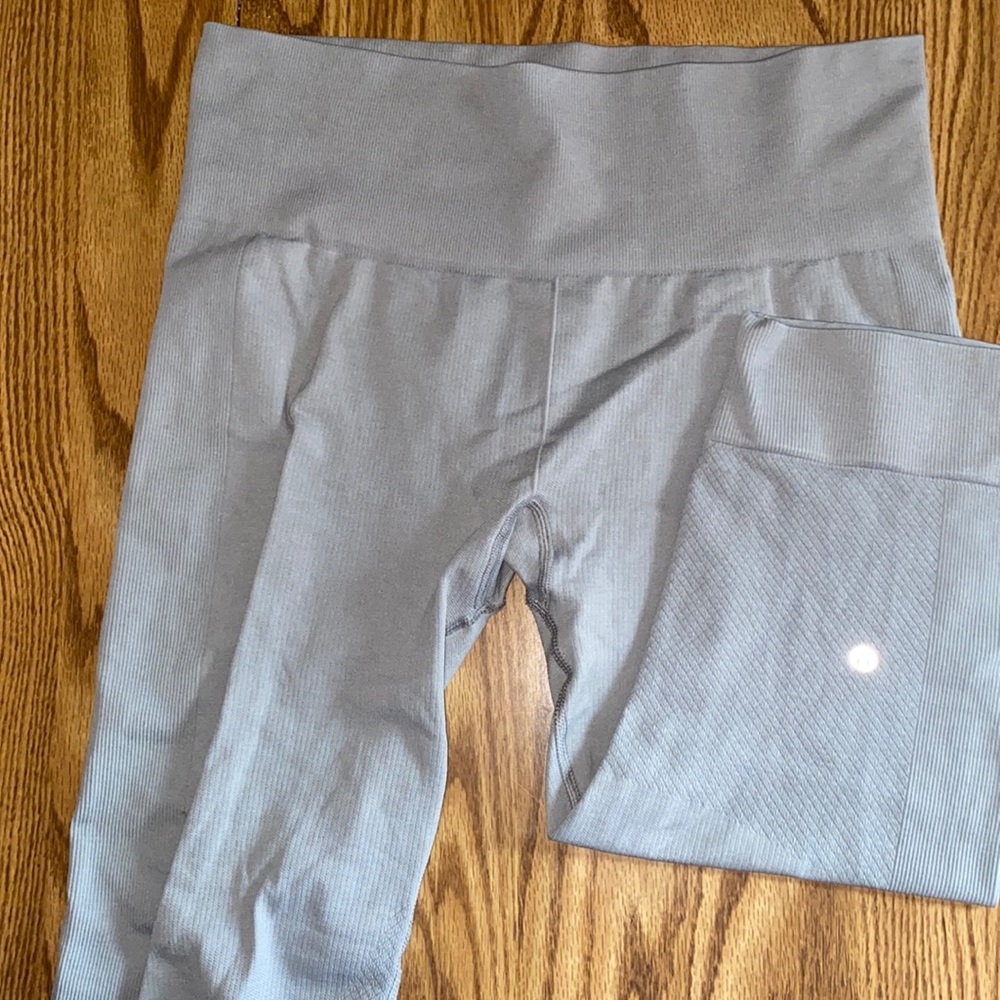 Lululemon cropped leggings